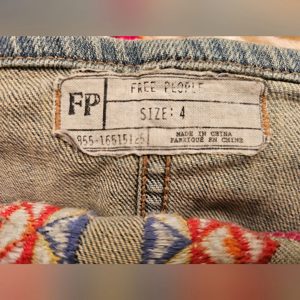 Free People Embroidered Mini Denim Skirt Size 4 - Picture 2 of 5